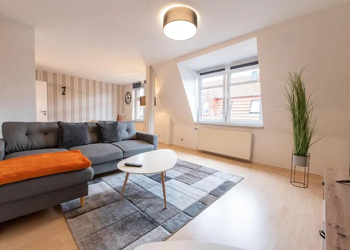 Schicke 2,5 Zimmer Dg-Wohnung