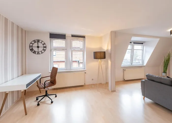 Schicke 2,5 Zimmer Dg-Wohnung
